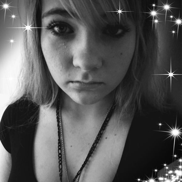 Meet your Posher, Ariel - Picture 1 of 1